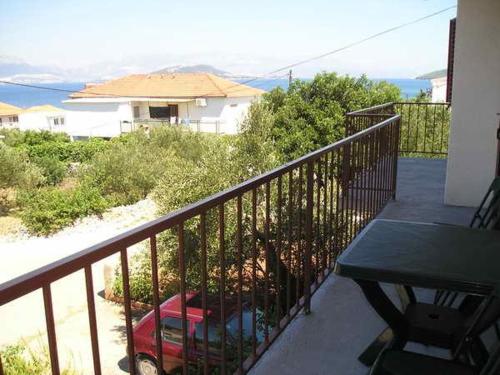 Apartments with a parking space Slatine Ciovo - 1100