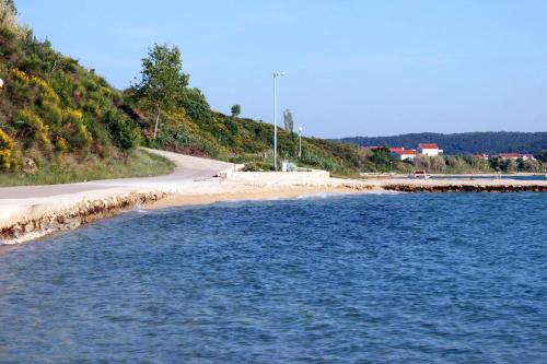 Apartments with a parking space Rtina - Miocici Zadar - 13072 - image 3