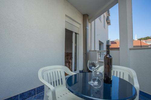 Apartments by the sea Podgora Makarska - 13086 - image 3