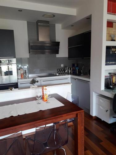 Apartments with WiFi Split - 13303, Split (photo 5)