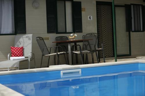 Family friendly apartments with a swimming pool Bol Brac - 13364 - main image