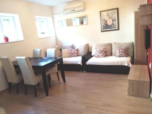 Apartments with WiFi Split - 13459, Split (photo 10)