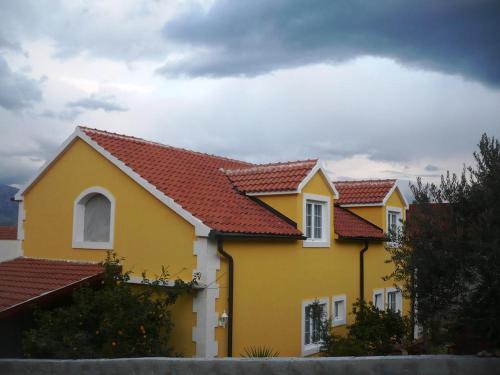  Apartment Splitska 2930a in Postira