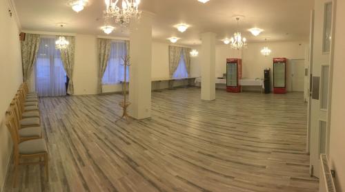 Zamecky Hotel Lednice - image 8