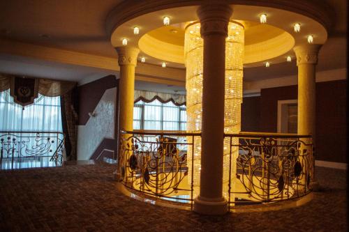 บริการและสิ่งอำนวยความสะดวก, Warszawa Hotel in เชฟเชนคีฟสกืย ดิสตริก