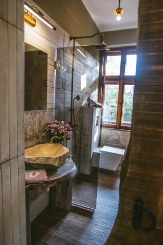 Upper- class Apartment in Sofia Center - image 2