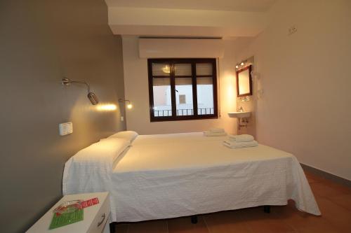 HOSTAL Y APARTAMENTOS RIPOLL