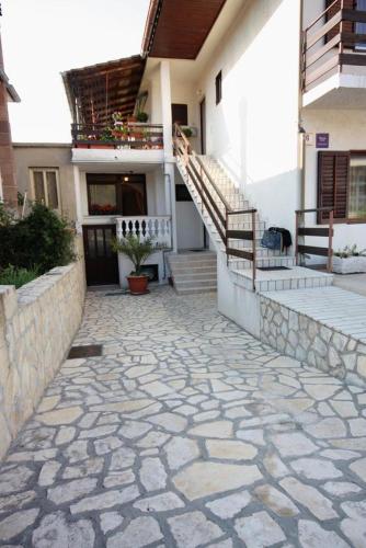 Apartments and rooms with parking space Vrbnik (Krk) - 5301 - Vrbnik
