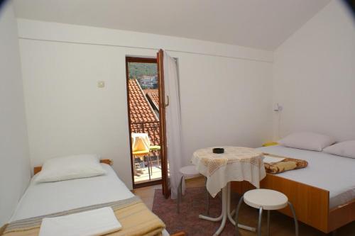 Apartments by the sea Podaca, Makarska - 516