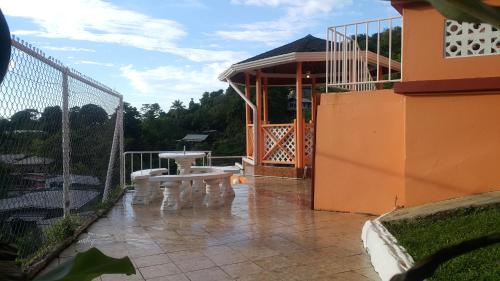 บริการและสิ่งอำนวยความสะดวก, Golden Apple Cottage in กาสตารา