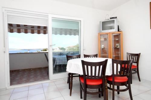 Apartments by the sea Kustici Pag - 9360 - image 4