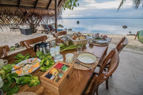 طعام و مشروبات, Le Coconut Lodge in Avatoru