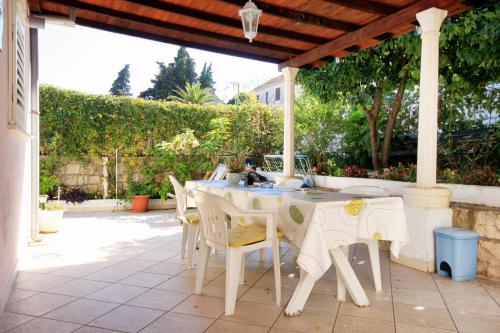 Apartments by the sea Korcula - 9321