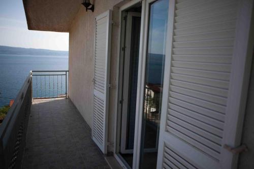 Apartments by the sea Suhi Potok, Omis - 11574