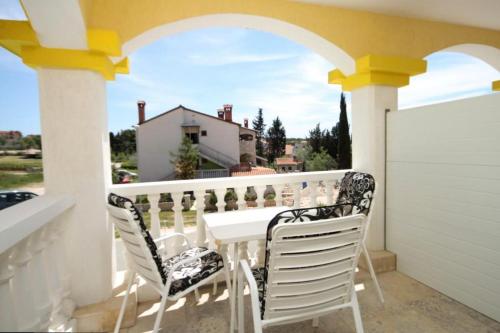  Quadruple Room Peroj 2235b in Peroj