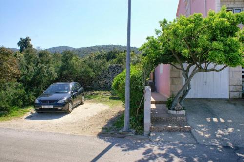 Apartment Kneza 167c in Račišće