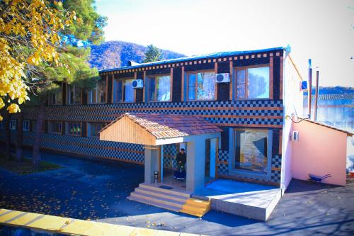 Buitenkant, Evim Otel in Zaqatala