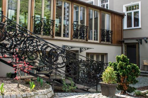 Hotel Hamburg Altona - image 10