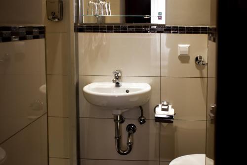 Hotel Hamburg Altona - image 13