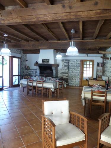 餐廳, Maison d'hôtes Les 3 Baudets (Maison d'hotes Les 3 Baudets) in 伊素