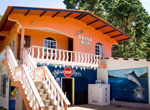 Exterior view, Hotel Brisa Mar in Santa Catalina