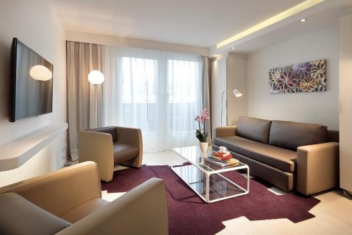 Eurostars Book Hotel - image 13