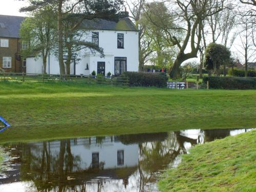 White House Farm Cottages, , Northamptonshire