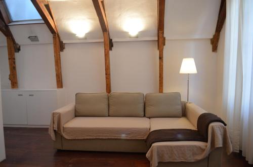 Rembrandtplein Bed & Breakfast - image 2