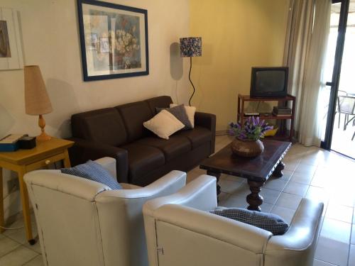 Apto com varanda Wi-Fi, Netflix - 400 m da praia in Jardim Virginia