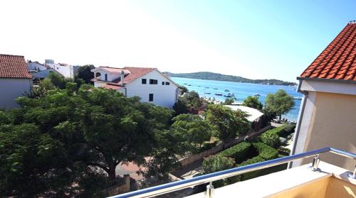 Dalmacia apartments in Srima