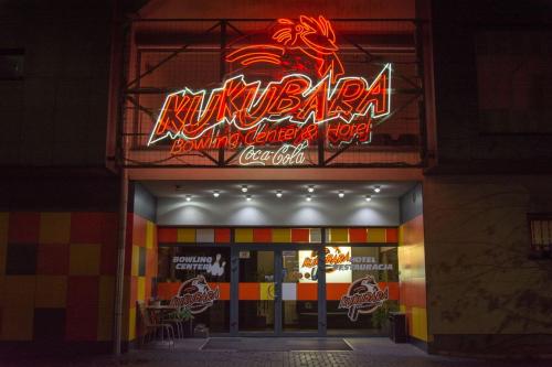 B&B Myszków - Kukubara Bowling Center - Bed and Breakfast Myszków
