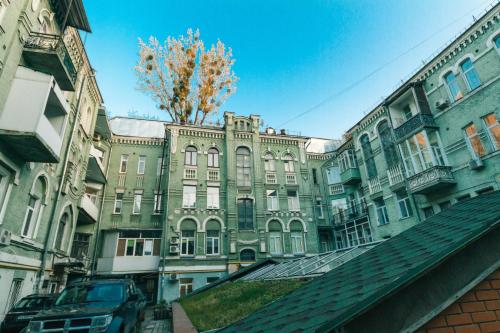 Apartment at Khreshchatyk - image 4