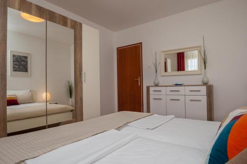 Villa Livia Apartments - image 14