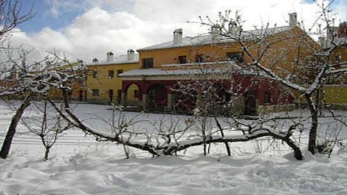 CASERIO INAZARES - MONTAÑA, CHIMENEA, NIEVE, BARBACOa