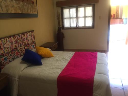 Hotel Montroi Express - Photo 2