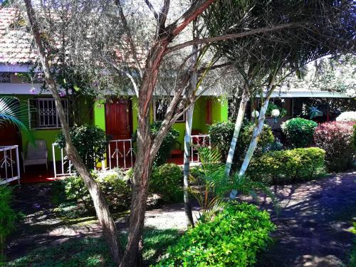 

Cross Roads Guesthouse