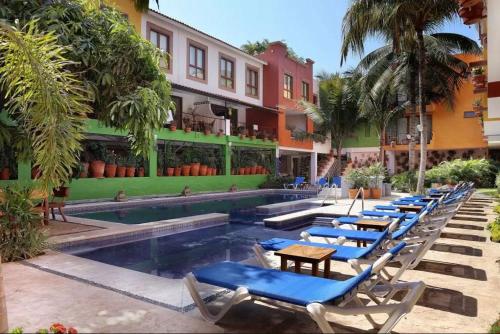 El Pueblito de Sayulita El Pueblito de Sayulita is conveniently located in the popular Sayulita area. The property offers a wide range of amenities and perks to ensure you have a great time. Service-minded staff will welcome