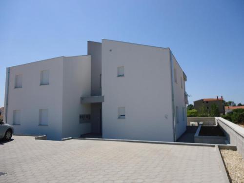 Apartments with a parking space Vrsi - Mulo Zadar - 12083