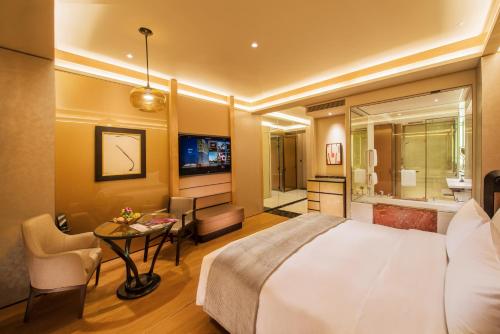 room detail thumbnail 1