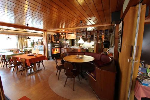 Étterem, Hotel-Restaurant Alpina in Innertkirchen