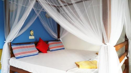 Deluxe Double Room image 6