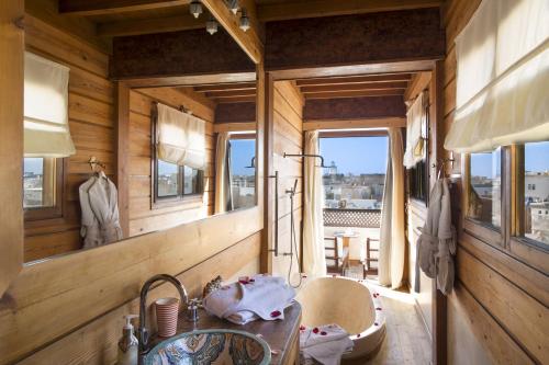 Suite, superior, panoramic view