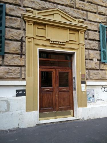 Rome Center Rooms - image 10