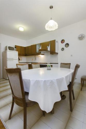 Apartments Slavica - image 6