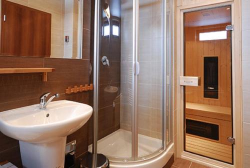 One-Bedroom Apartment (2 Adults) image 2