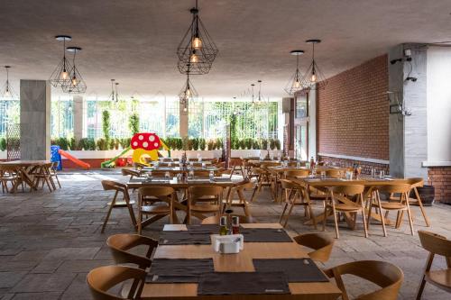 Kert, Hotel Arpezos in Kardzhali