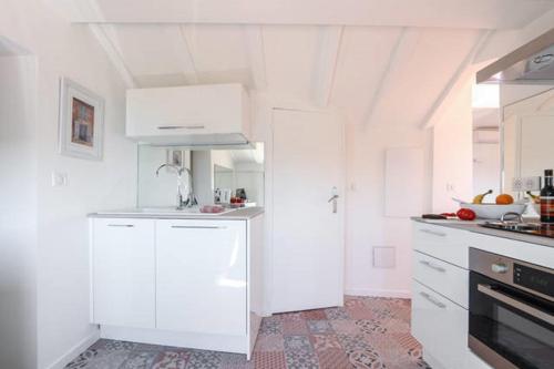 LE GILLY 6 - F3 EXCEPTIONNEL, VUE MER, MODERNE, CLIMATISATION, Vieux-Nice