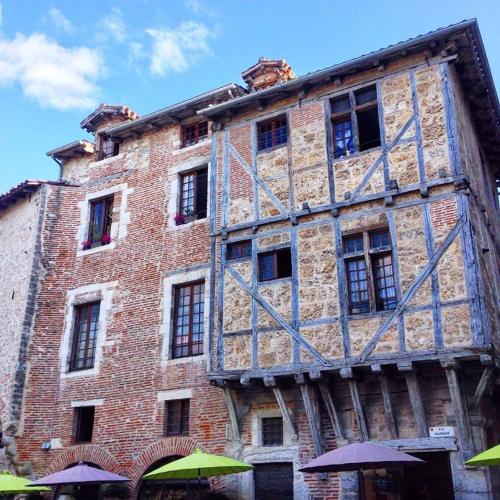 Exterior view, allees des soupirs in Cahors