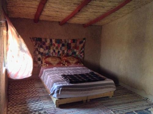 6 twin beds