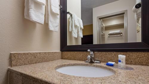 Best Western Paris Inn - main image